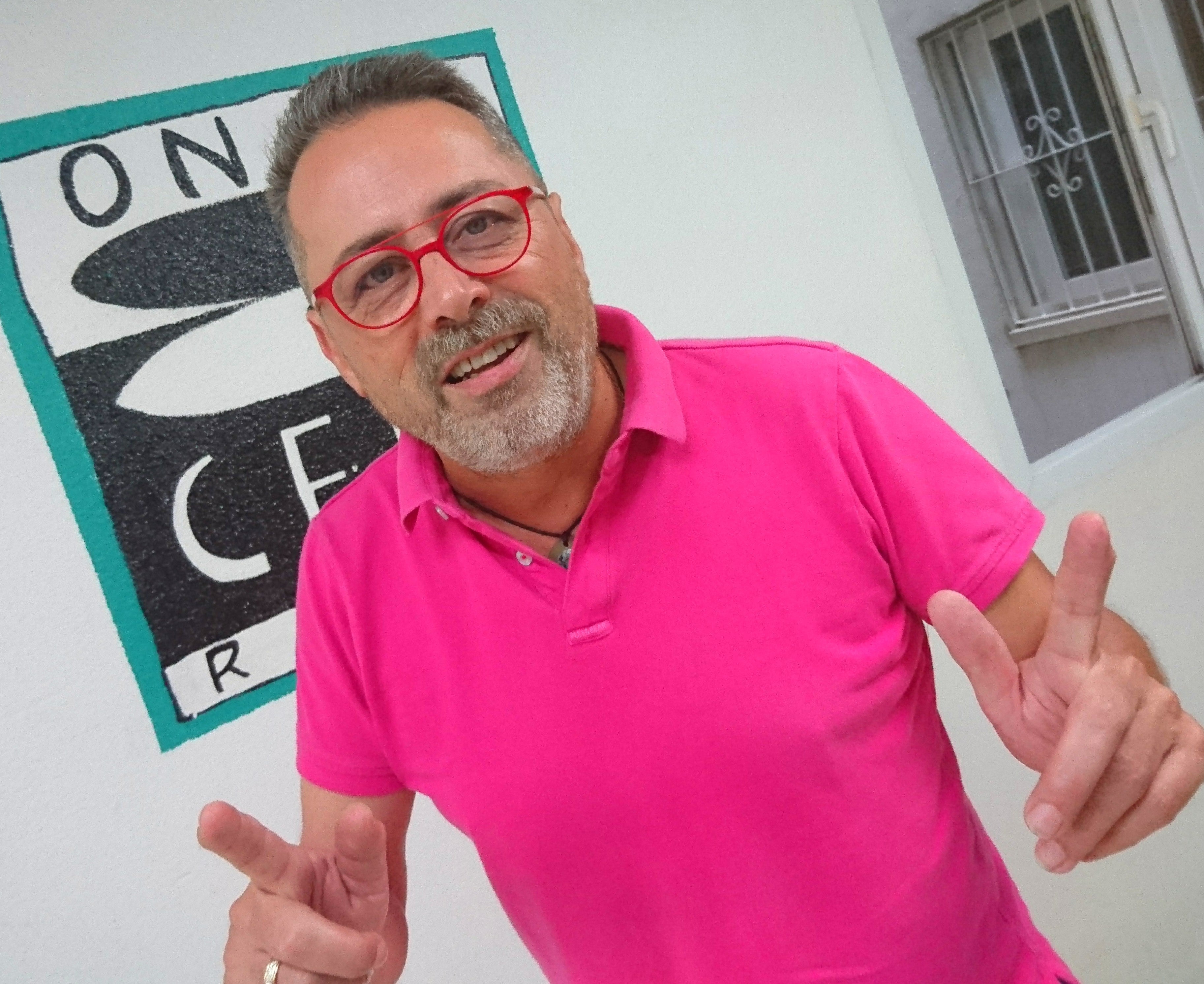 Hoy en nuestro programa hemos realizado una tertulia para hablar del trabajo de las ONG's. Hoy en nuestro programa hemos realizado una tertulia para hablar del trabajo de las ONG's.