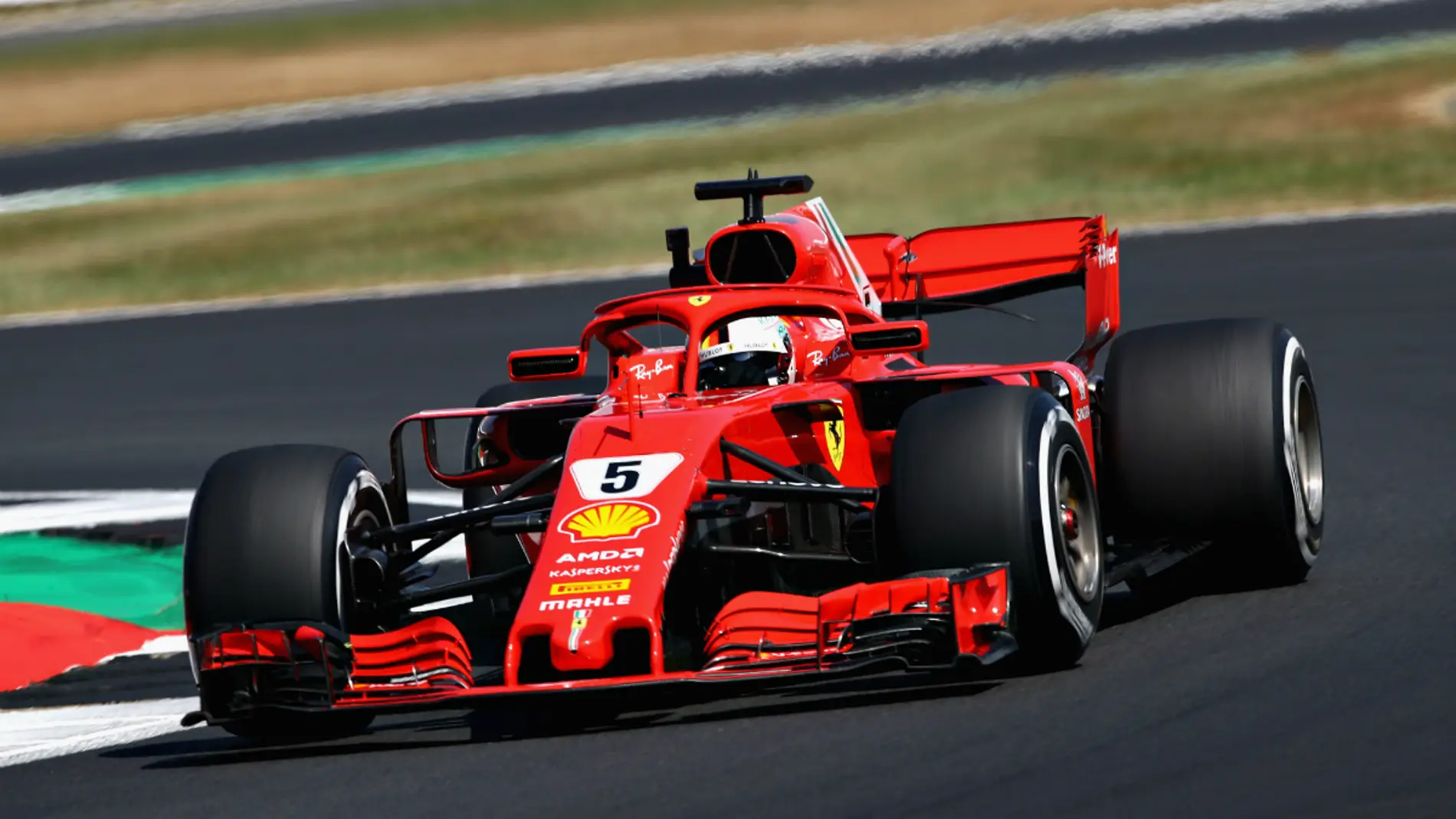 Vettel, con su Ferrari
