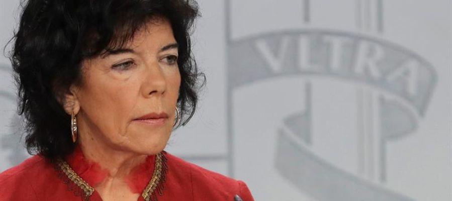 Isabel Celaá durante la rueda de prensa tras el Consejo de Ministros Isabel Celaá durante la rueda de prensa tras el Consejo de Ministros