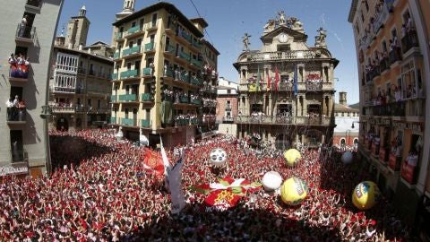 San Ferm&iacute;n - El buen ambiente inunda el chupinazo de San Ferm&iacute;n