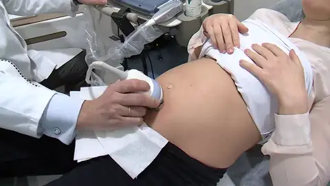 Mujeres solteras y lesbianas podrán acceder de nuevo a los tratamientos de reproducción asistida Mujeres solteras y lesbianas podrán acceder de nuevo a los tratamientos de reproducción asistida
