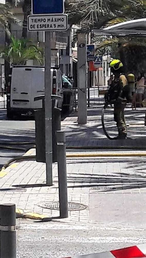 Bomberos en la zona en la que se ha producido el escape de gas