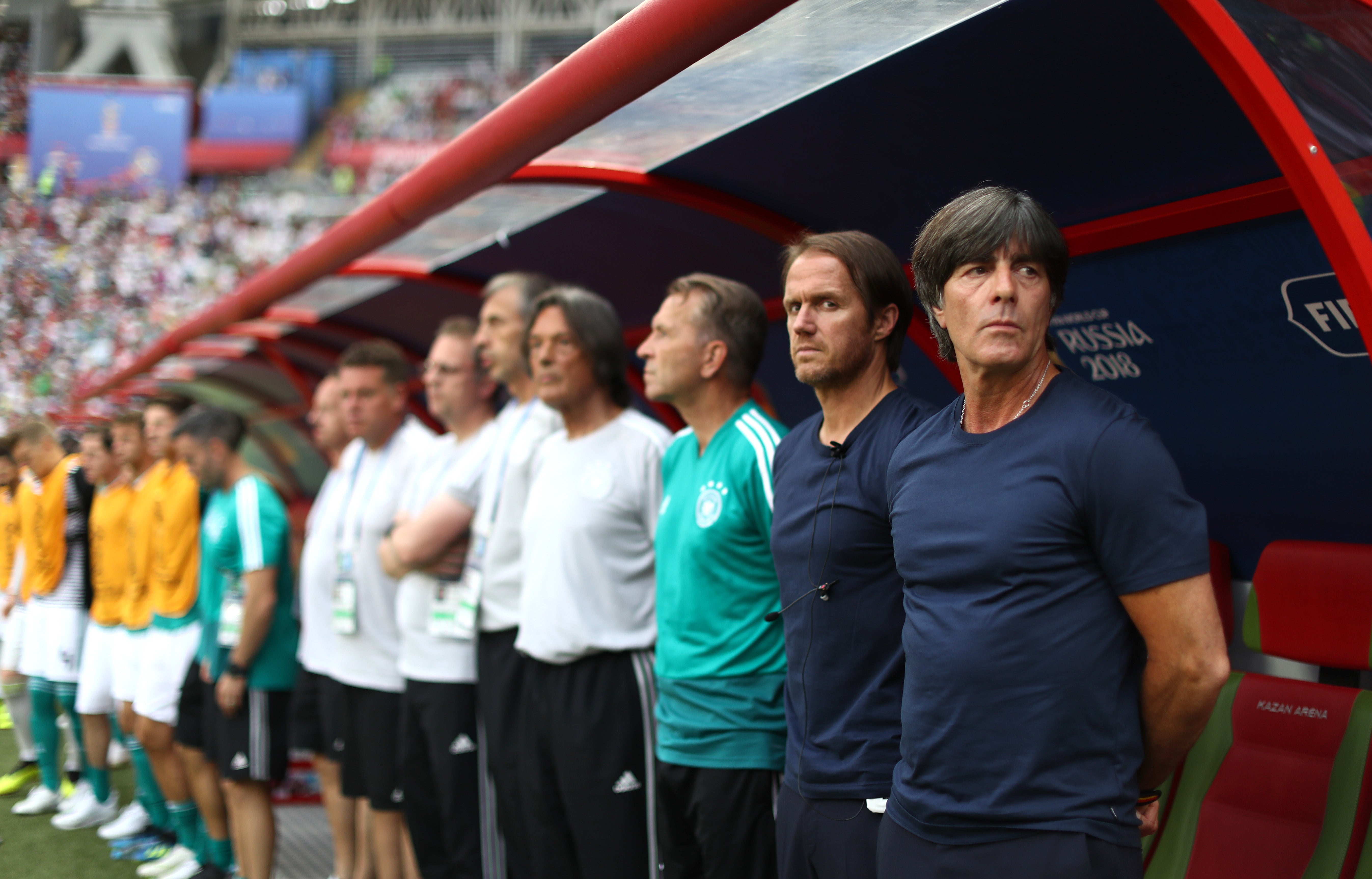 Löw cortó el Internet de la concentración de Alemania porque los jugadores trasnochaban jugando con la consola Löw cortó el Internet de la concentración de Alemania porque los jugadores trasnochaban jugando con la consola