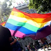 Madrid se tiñe de arcoiris por el Orgullo LGTBI. Madrid se tiñe de arcoiris por el Orgullo LGTBI.