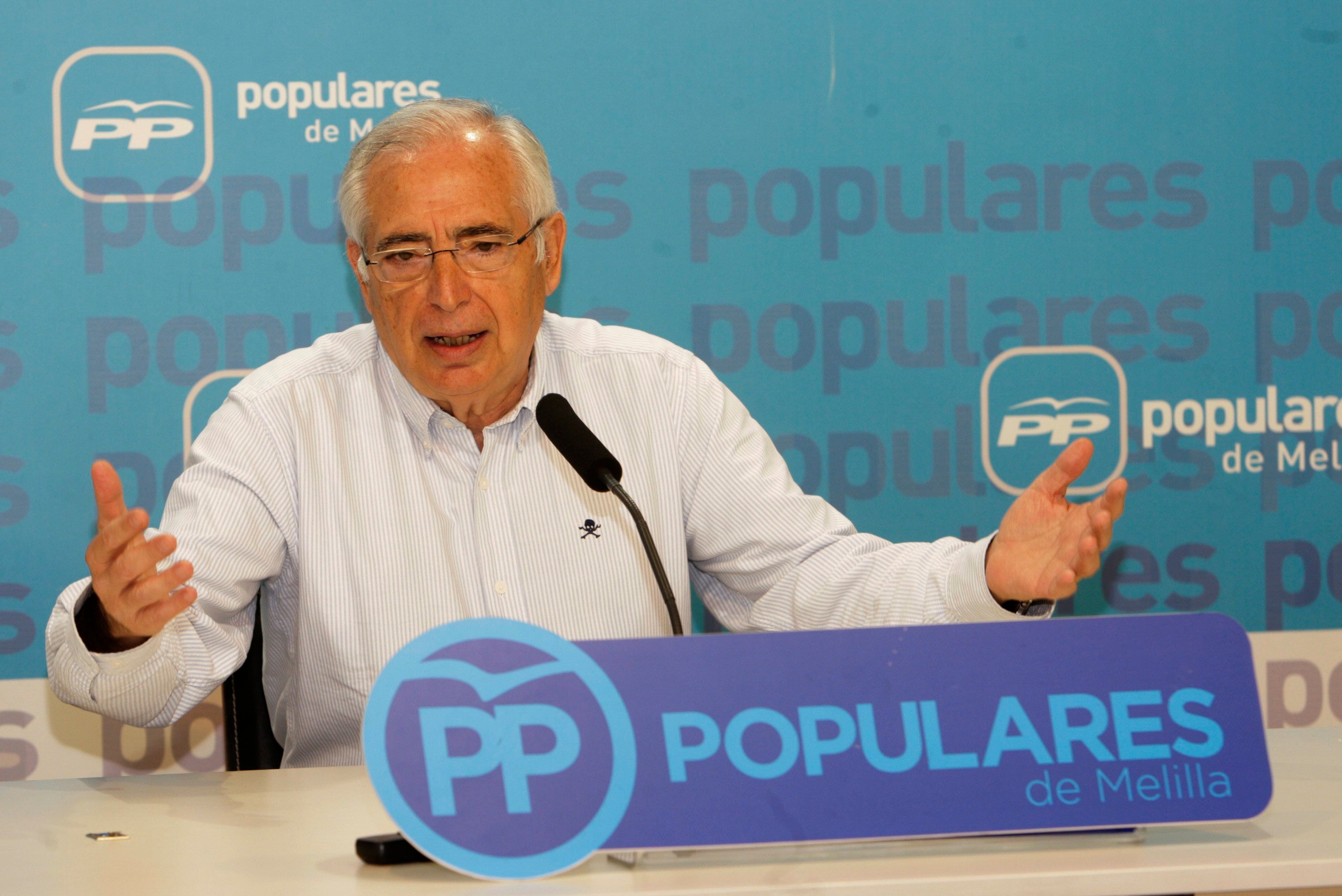 Juan José Imbroda: "Unir a perdedores para vencer a la ganadora haría trizas el mensaje del PP" Juan José Imbroda: "Unir a perdedores para vencer a la ganadora haría trizas el mensaje del PP"