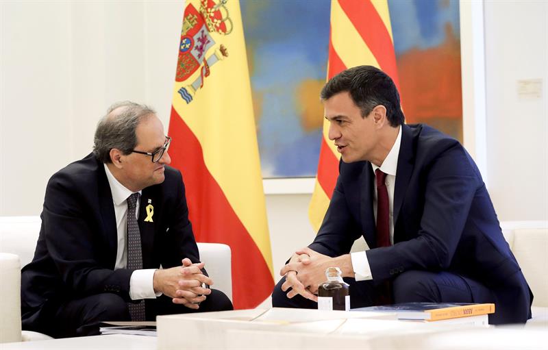 Sánchez mantiene su intención de reunirse con Torra porque "es lo habitual" Sánchez mantiene su intención de reunirse con Torra porque "es lo habitual"