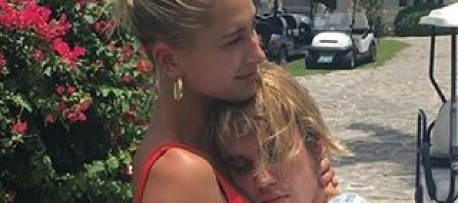 Hailey Baldwin y Justin Bieber Hailey Baldwin y Justin Bieber
