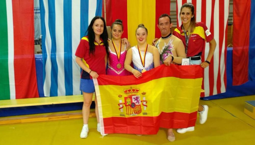 La expedición del Club Deportivo Algar en el Mundial de D'Sigo estuvo integrada por Titi Alberola, María Díez, Sara Marín, Sergio de la Iglesia y Lidia Marín.