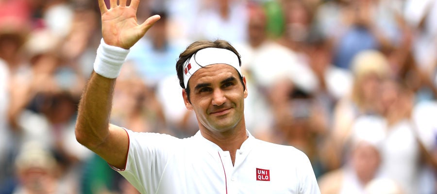 Federer saludando al público tras vencer a Mannarino Federer saludando al público tras vencer a Mannarino