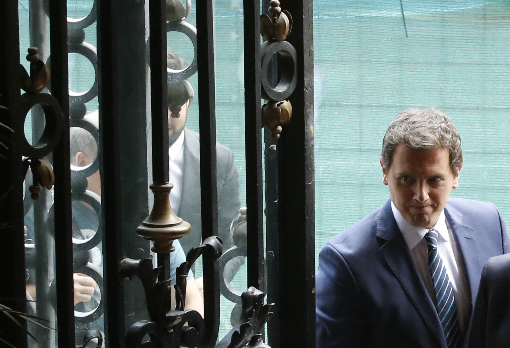 Rubén Amón indulta a Albert Rivera: "Sánchez le ha alejado del gobierno y Casado va alejarle ahora de la oposición" Rubén Amón indulta a Albert Rivera: "Sánchez le ha alejado del gobierno y Casado va alejarle ahora de la oposición"
