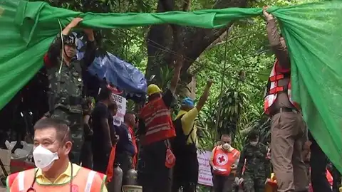Tailandia se prepara para el segundo día del rescate en la cueva Tailandia se prepara para el segundo día del rescate en la cueva