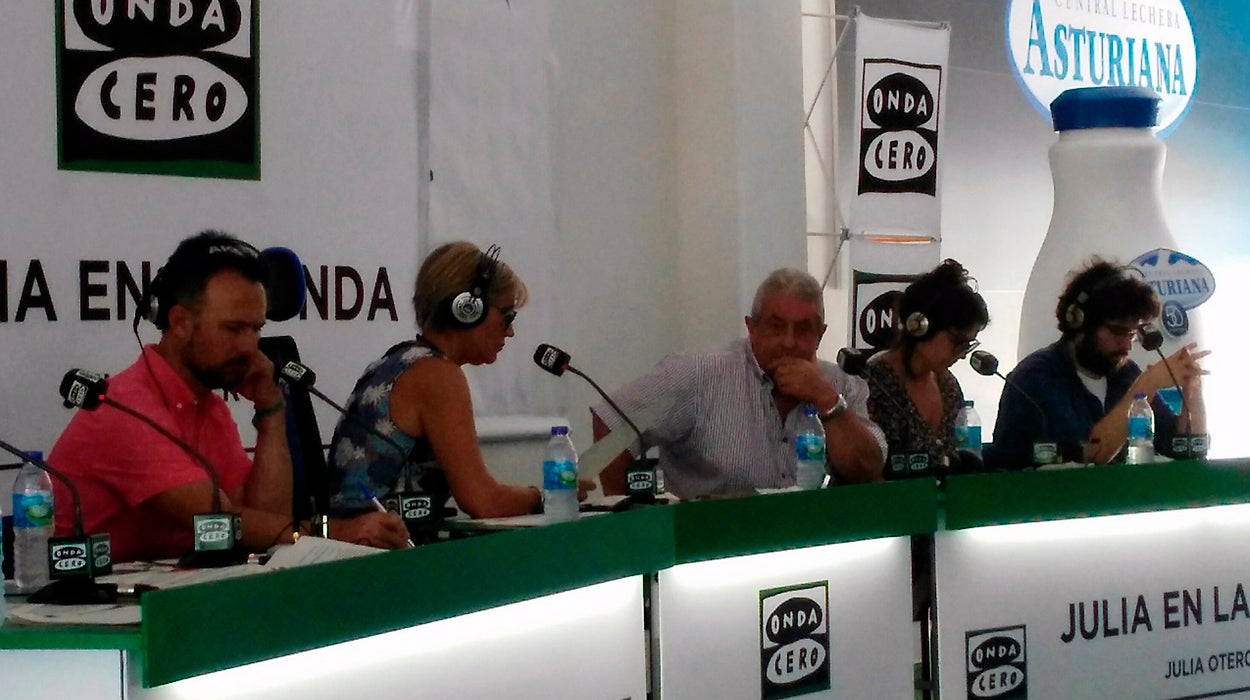 Bertino Velasco: "Bajar dos céntimos el precio de la leche puede suponer tener pérdidas" Bertino Velasco: "Bajar dos céntimos el precio de la leche puede suponer tener pérdidas"