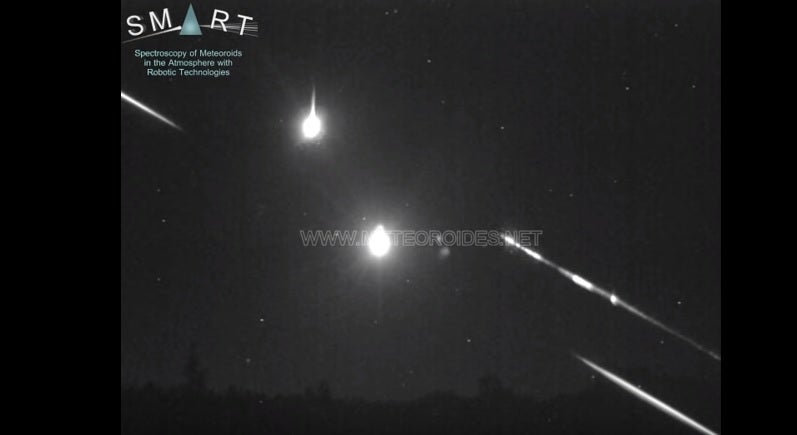 Una roca de un cometa genera una gran bola de fuego sobre el Mediterráneo Una roca de un cometa genera una gran bola de fuego sobre el Mediterráneo