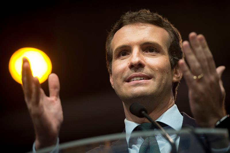 Casado insiste en ilegalizar partidos que quieran romper la Constitución y la ley Casado insiste en ilegalizar partidos que quieran romper la Constitución y la ley