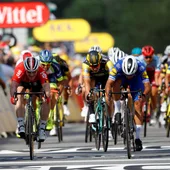 Fernando Gaviria, en el momento de sumar la victoria al sprint Fernando Gaviria, en el momento de sumar la victoria al sprint