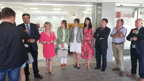El consejero de Empleo Carlos Fernández Carriedo visita las nuevas instalaciones de la oficina del ECYL en Aguilar de Campoo Aguilar de Campoo
