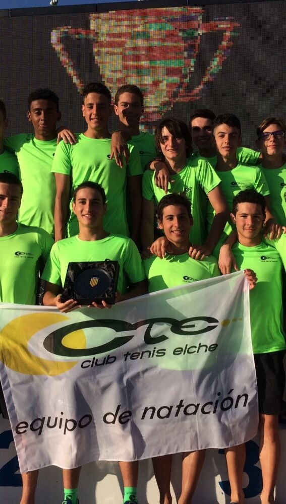 El equipo infantil masculino del CN Tenis Elche, campeón autonómico 2018.