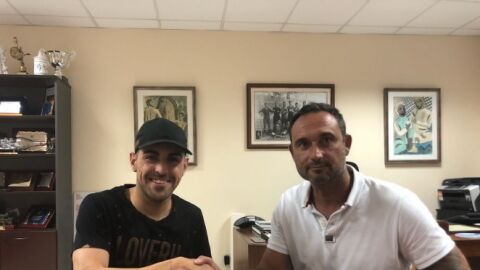 El delantero del Real Mallorca tras firmar su contrato
