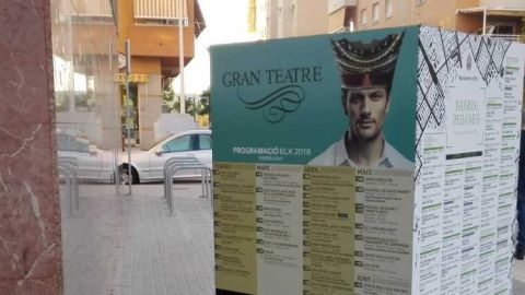 Cubo con programaci&oacute;n cultural en Elche 