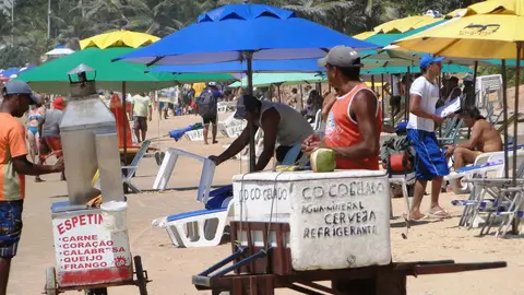 Venta ambulante en la playa Venta ambulante en la playa
