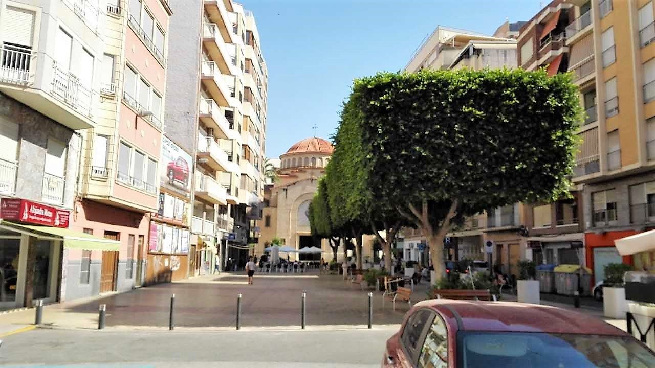 El calor sigue presente en Elche, Crevillent y Santa Pola a la espera de un nuevo repunte de la temperatura a partir del domingo El calor sigue presente en Elche, Crevillent y Santa Pola a la espera de un nuevo repunte de la temperatura a partir del domingo
