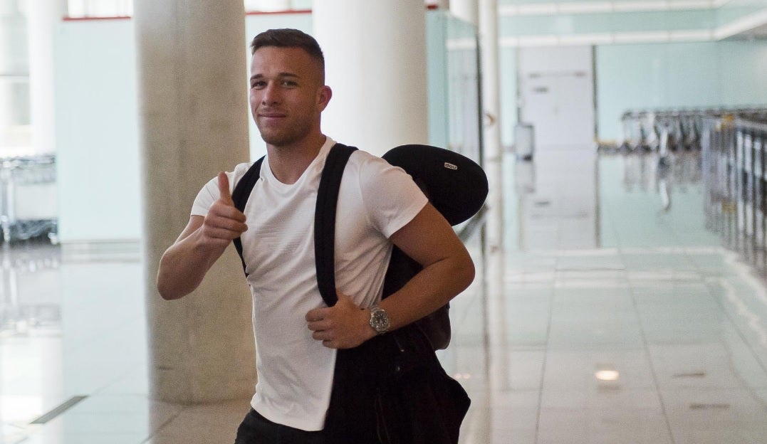 Arthur: "Piqué es muy guapo, alto y tiene una cara preciosa" Arthur: "Piqué es muy guapo, alto y tiene una cara preciosa"