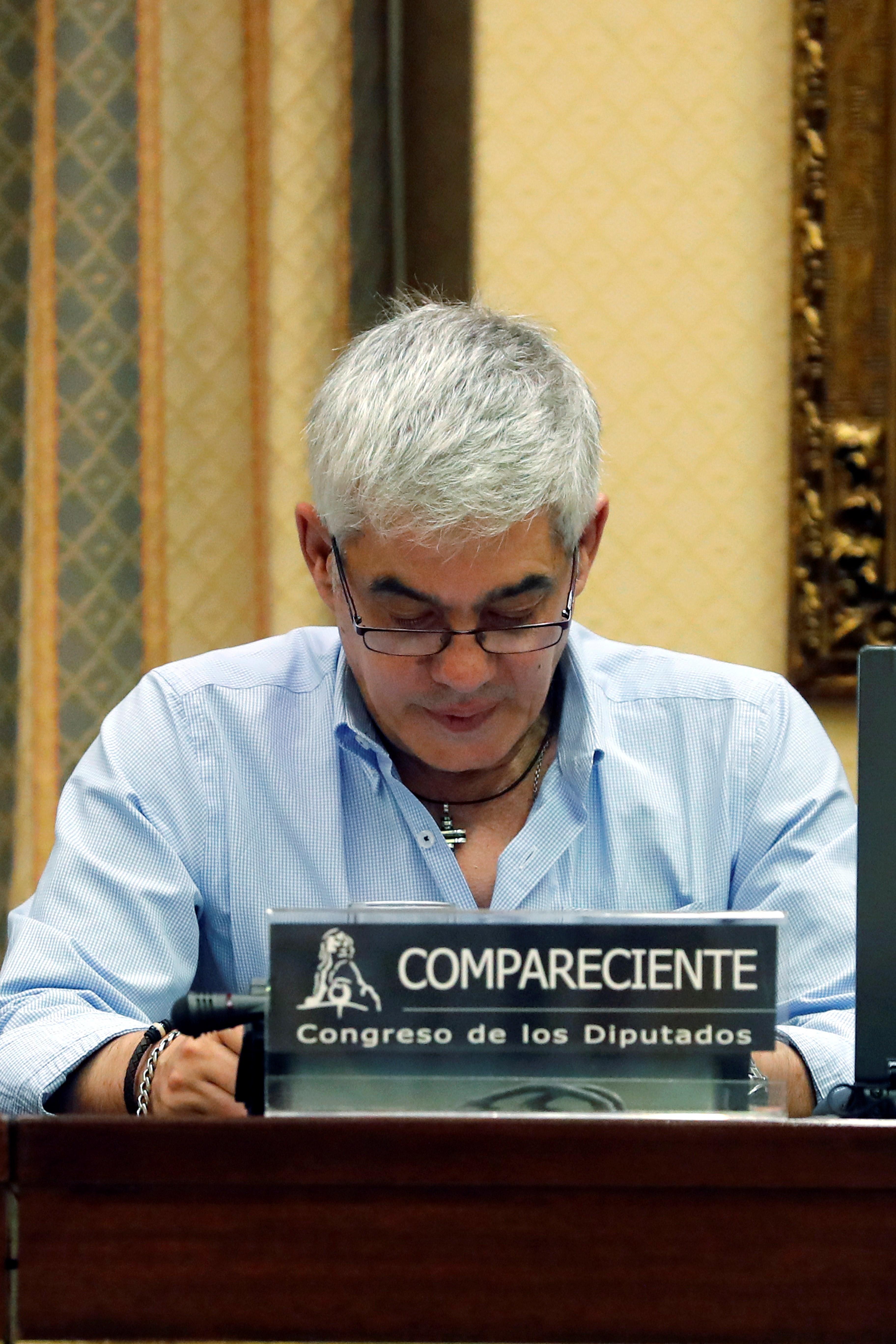 El juez cierra la instrucción del Alvia con el maquinista y el exdirector de seguridad de Adif como únicos imputados El juez cierra la instrucción del Alvia con el maquinista y el exdirector de seguridad de Adif como únicos imputados