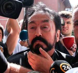 El telepredicador Adnan Oktar El telepredicador Adnan Oktar