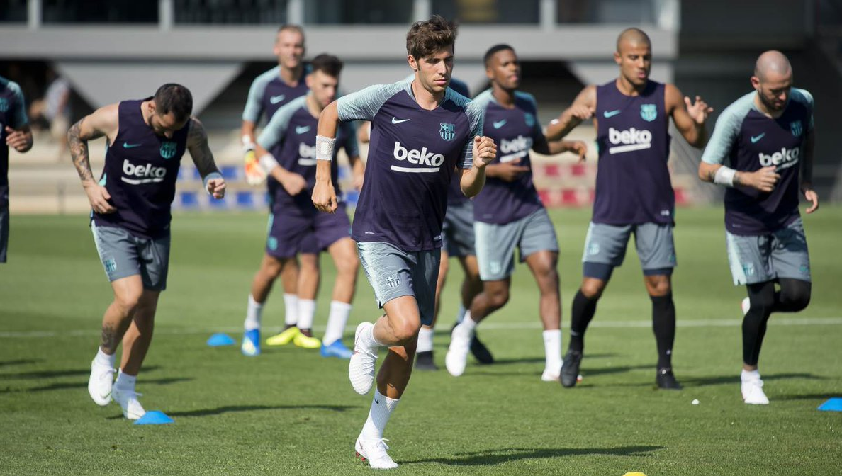 El Barcelona 2018/2019 empieza a rodar: primer entrenamiento con 14 jugadores disponibles El Barcelona 2018/2019 empieza a rodar: primer entrenamiento con 14 jugadores disponibles