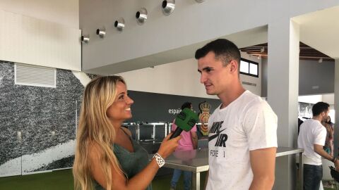 El delantero atendiendo a Onda Cero