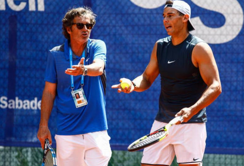 Francis Roig: "Nadal está muy contento con el nivel al que está jugando y también cansado porque Tsitsipas exige mucho" Francis Roig: "Nadal está muy contento con el nivel al que está jugando y también cansado porque Tsitsipas exige mucho"