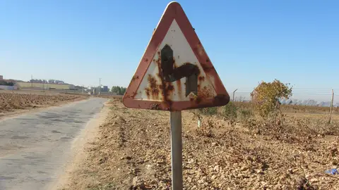 Uno de cada 13 kilómetros de las carreteras españolas está en mal estado y arreglarlo costaría unos 7.000 millones de euros Uno de cada 13 kilómetros de las carreteras españolas está en mal estado y arreglarlo costaría unos 7.000 millones de euros