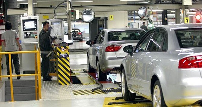 El nuevo plan renove para cambiar de coche tendrá subvenciones también para diésel y gasolina El nuevo plan renove para cambiar de coche tendrá subvenciones también para diésel y gasolina