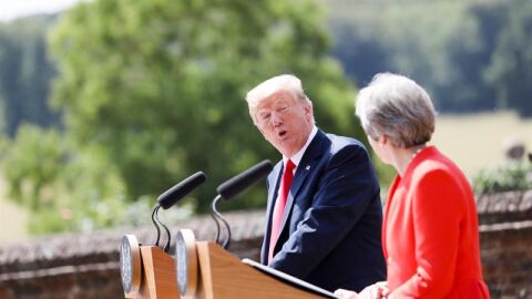 Donald Trump y Theresa May comparecen ante los medios