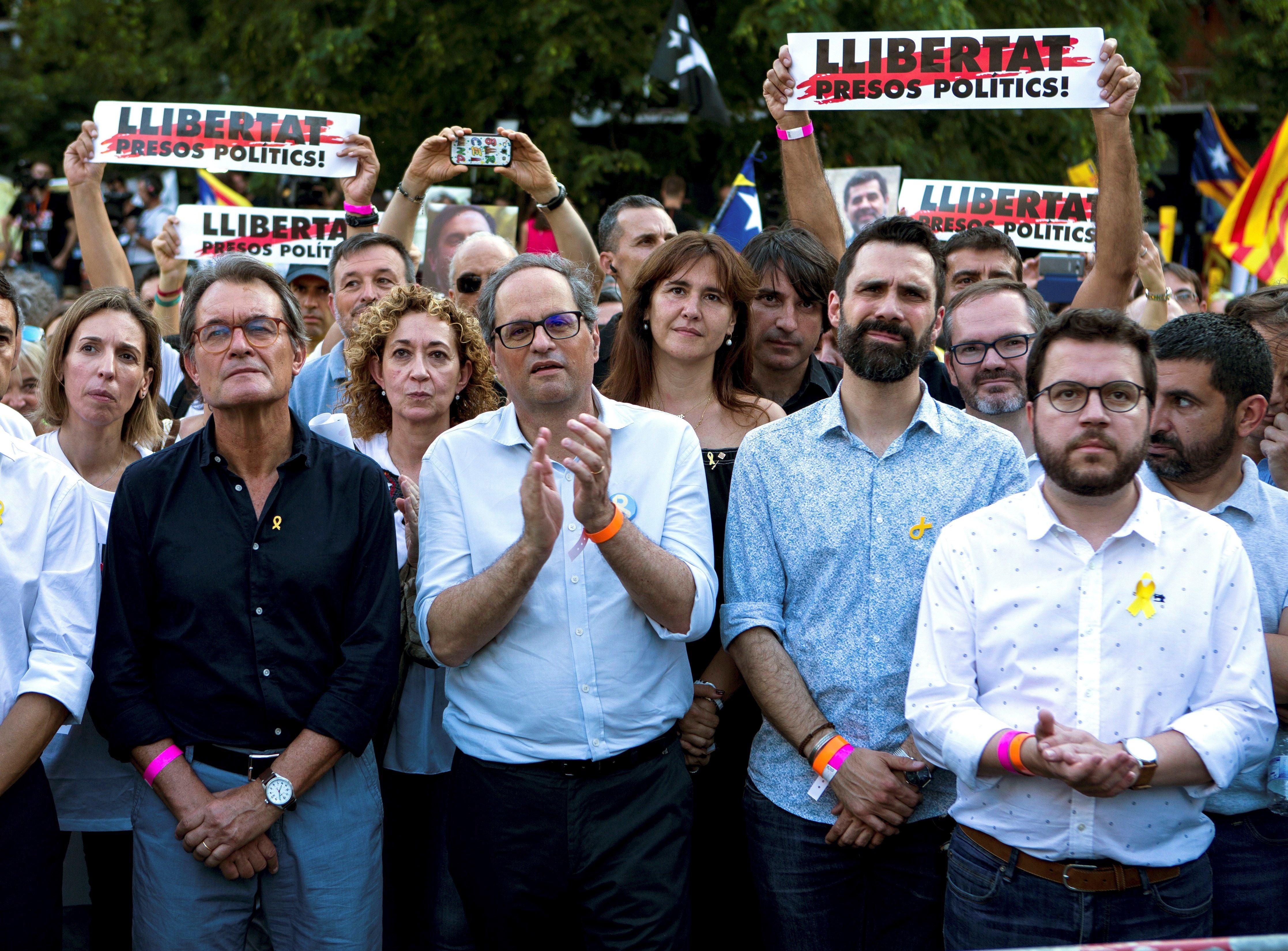 Torra exige la libertad de los "presos políticos" ante la "indecencia de la justicia española" Torra exige la libertad de los "presos políticos" ante la "indecencia de la justicia española"