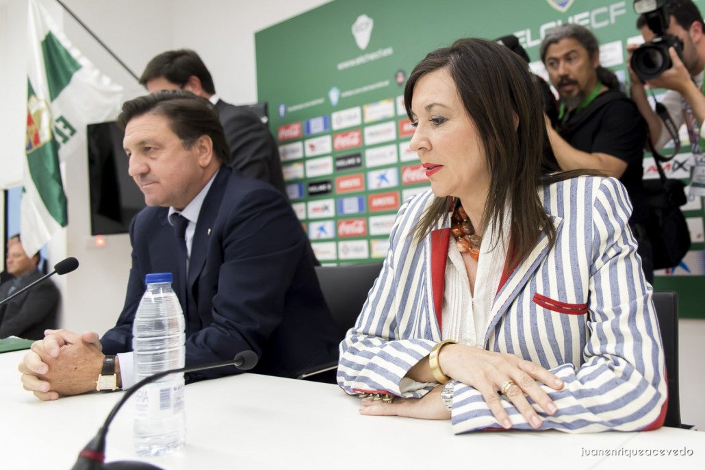 "Para no bajar LaLiga nos dijo que Sepulcre no tenía credibilidad y que había que pagar 4'8M€ a Hacienda" "Para no bajar LaLiga nos dijo que Sepulcre no tenía credibilidad y que había que pagar 4'8M€ a Hacienda"