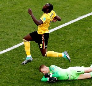 Lukaku, en una acción del encuentro. Lukaku, en una acción del encuentro.