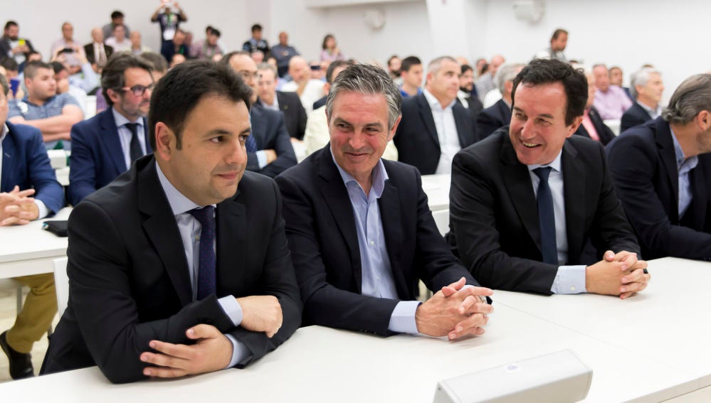 Daniel Rubio, Paco Román y Juan Anguix, en una Junta de accionistas del Elche CF.