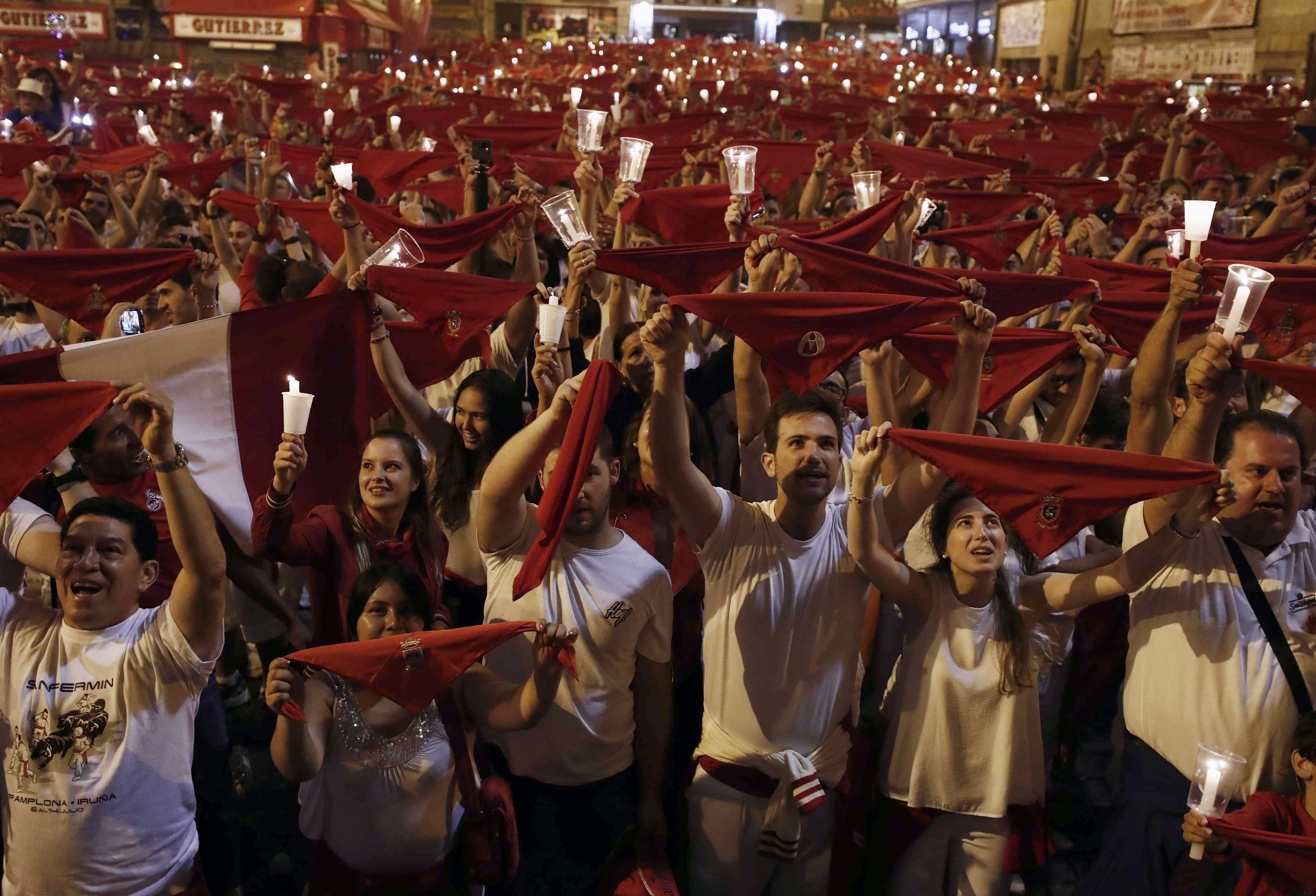 El 'Pobre de mí' cierra los Sanfermines 2018 tras nueve días de fiesta El 'Pobre de mí' cierra los Sanfermines 2018 tras nueve días de fiesta
