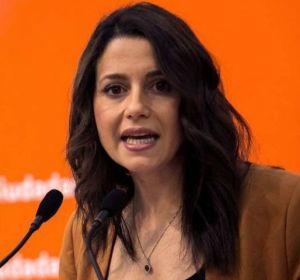Inés Arrimadas defiende la posible candidatura de Manuel Valls Inés Arrimadas defiende la posible candidatura de Manuel Valls