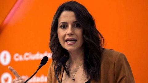 In&eacute;s Arrimadas defiende la posible candidatura de Manuel Valls