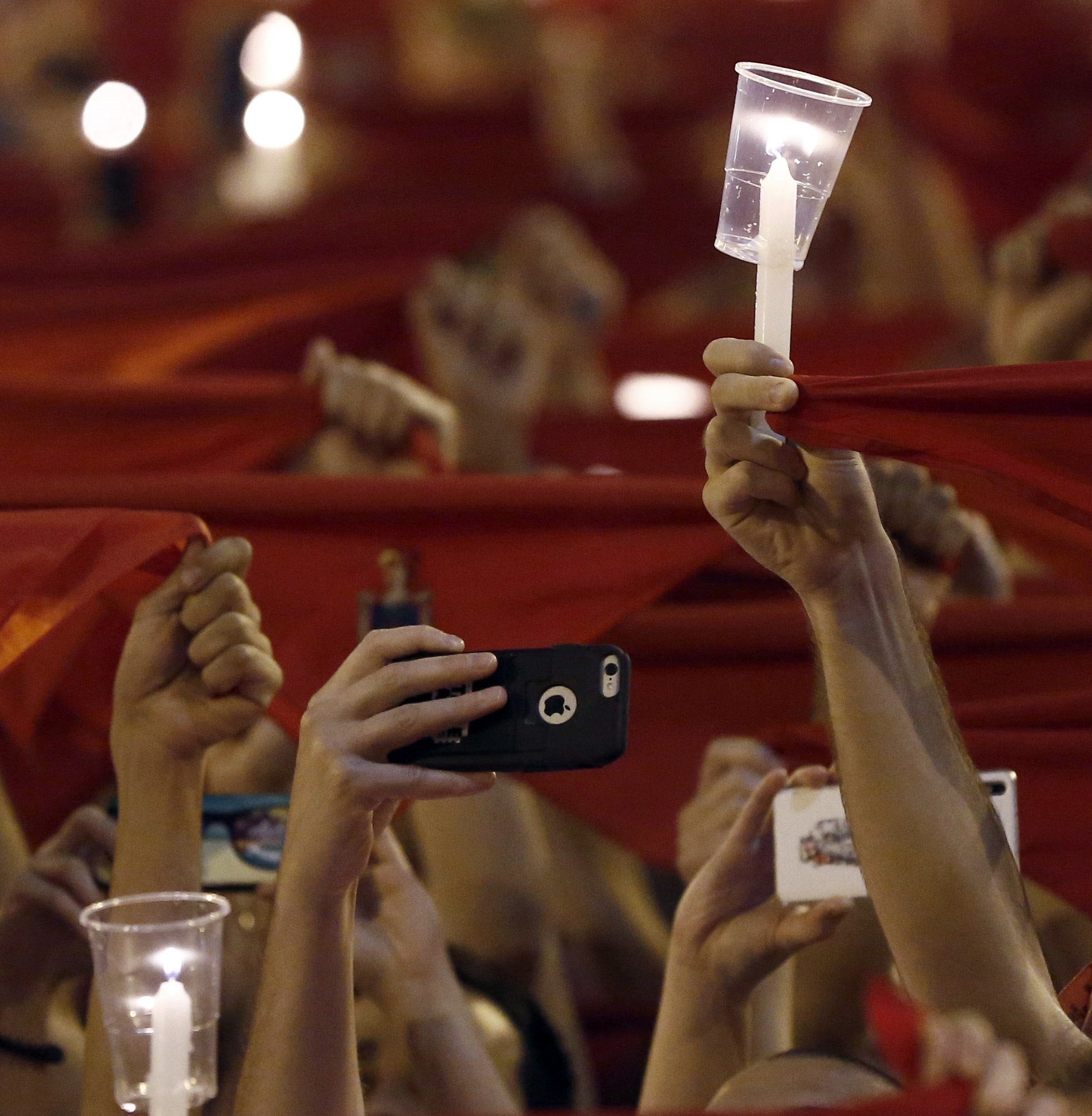 El tradicional 'Pobre de Mí' pone fin a los Sanfermines de 2026 El tradicional 'Pobre de Mí' pone fin a los Sanfermines de 2026