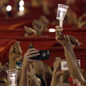Pamplona se despide de San Fermín entonando el 'Pobre de mí' Pamplona se despide de San Fermín entonando el 'Pobre de mí'