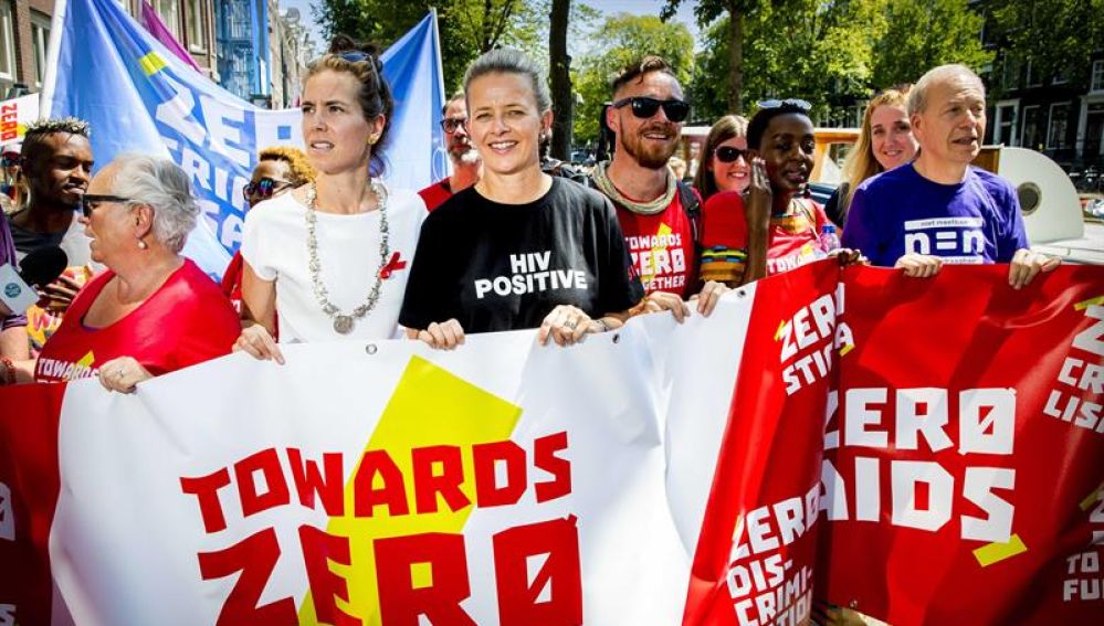 Marcha durante la XXII Conferencia Internacional sobre el SIDA