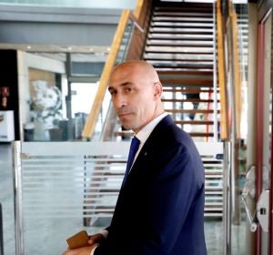 laSexta Deportes (23-07-18) Un juzgado de Valencia investiga si Rubiales reformó su casa con dinero de la AFE laSexta Deportes (23-07-18) Un juzgado de Valencia investiga si Rubiales reformó su casa con dinero de la AFE