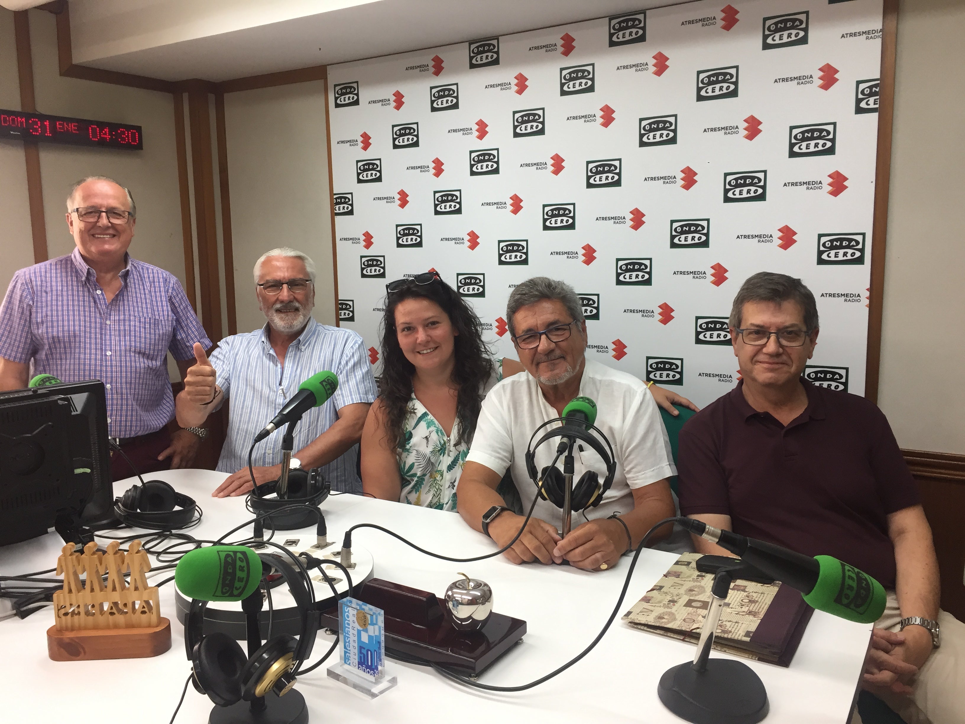 Amigos de Javier Segovia "Miradas". Amigos de Javier Segovia "Miradas".