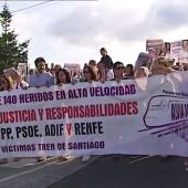 Familiares y víctimas del accidente del Alvia en Angrois aseguran que "es hora de que empiece a haber dimisiones y ceses"