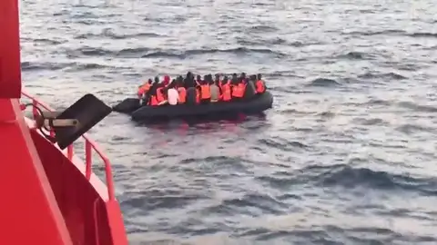 El gobierno prepara un plan de choque para hacer frente a la oleada de inmigración irregular El gobierno prepara un plan de choque para hacer frente a la oleada de inmigración irregular