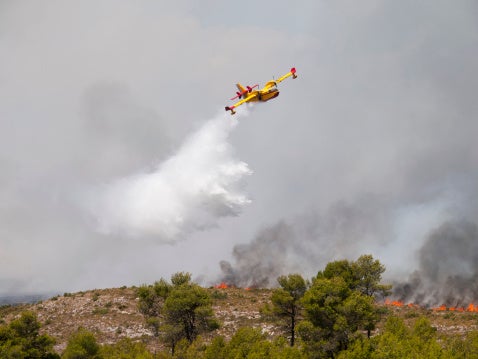 El Gobierno volverá a contar en el aeródromo de Mirabel con un avión anfibio para descargar agua sola o mezclada El Gobierno volverá a contar en el aeródromo de Mirabel con un avión anfibio para descargar agua sola o mezclada