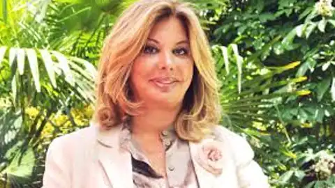 OLIVIA VALERE OLIVIA